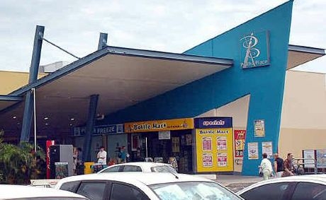 Pialba Place is one of over 5,000 shopping centres
around the world to install No BuTTs Eco-Pole Wall Ashtrays